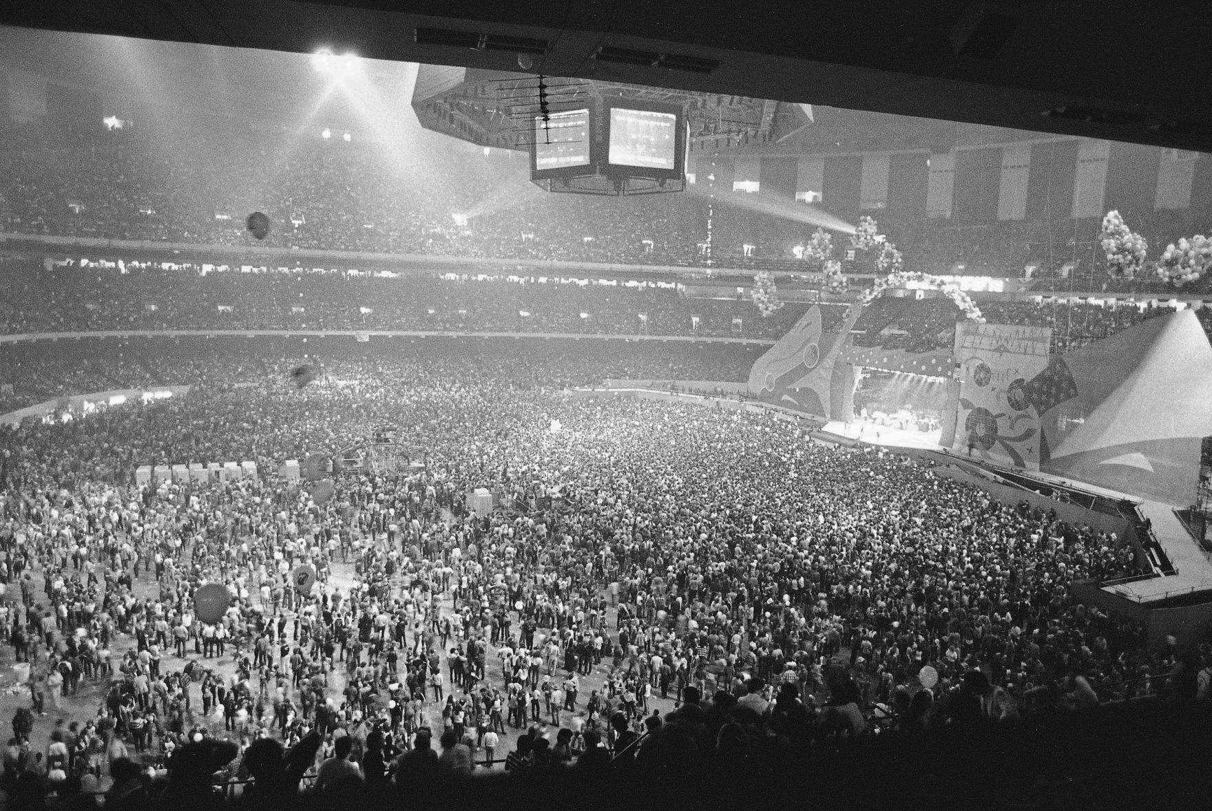 Rolling Stones rock the Superdome